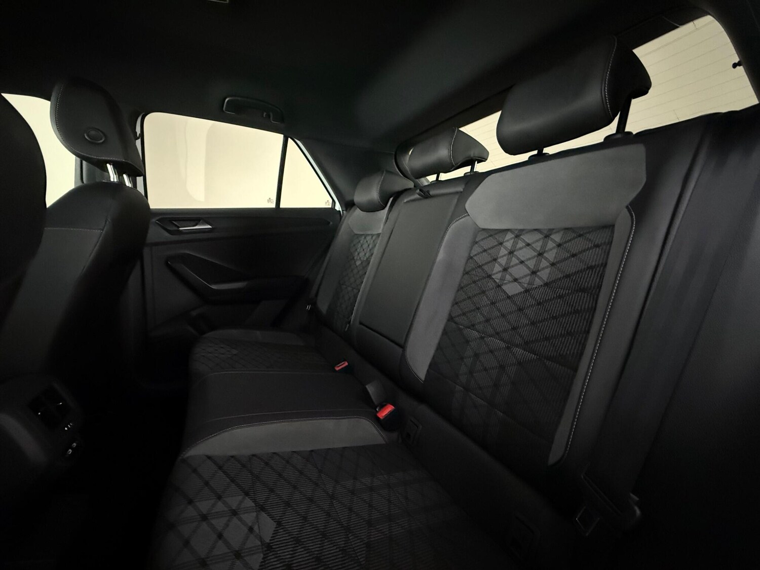 Used Volkswagen T-Roc 2023 for sale - 78063148: Photo 13