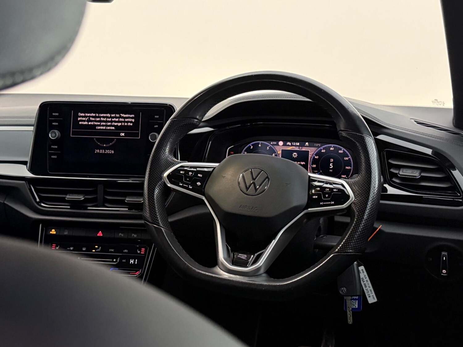 Used Volkswagen T-Roc 2023 for sale - 78063148: Photo 15