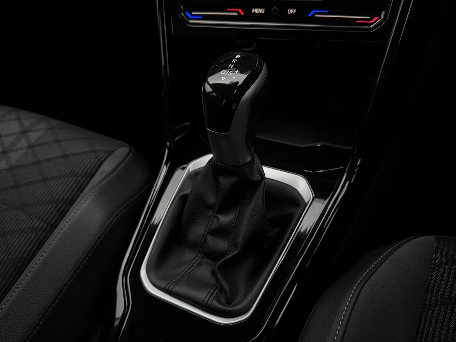 Used Volkswagen T-Roc 2023 for sale - 78063148: Photo 19