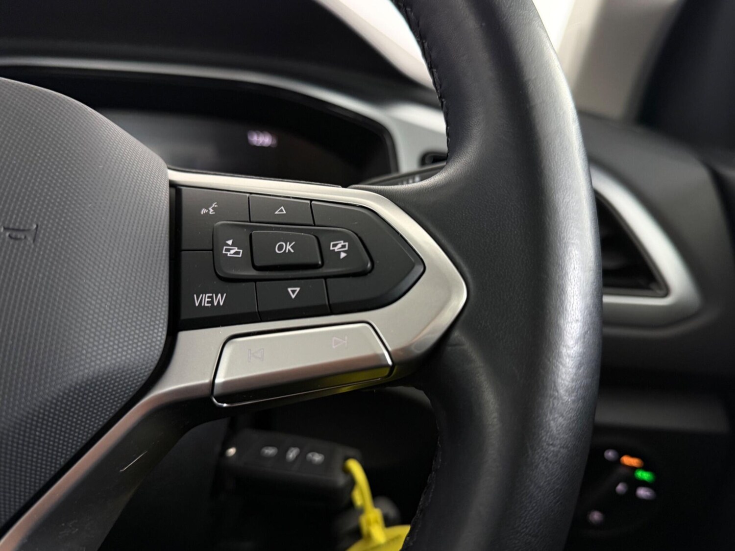 Used Volkswagen T-Roc 2023 for sale - 77441531: Photo 20