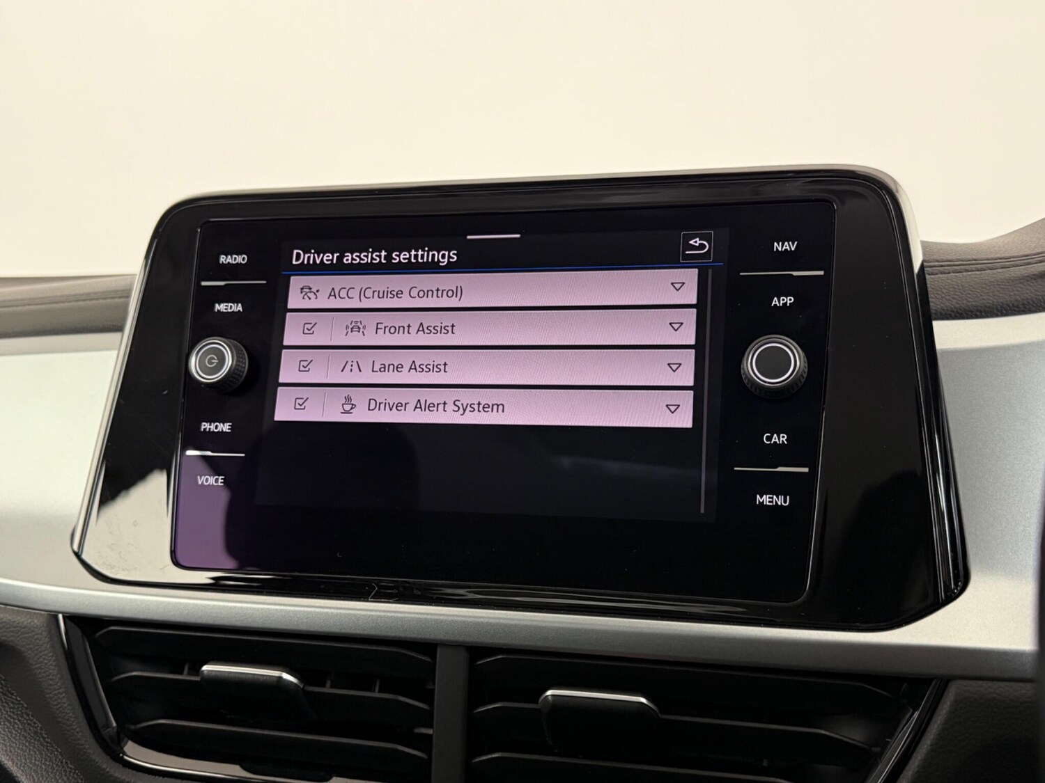 Used Volkswagen T-Roc 2023 for sale - 77441531: Photo 31