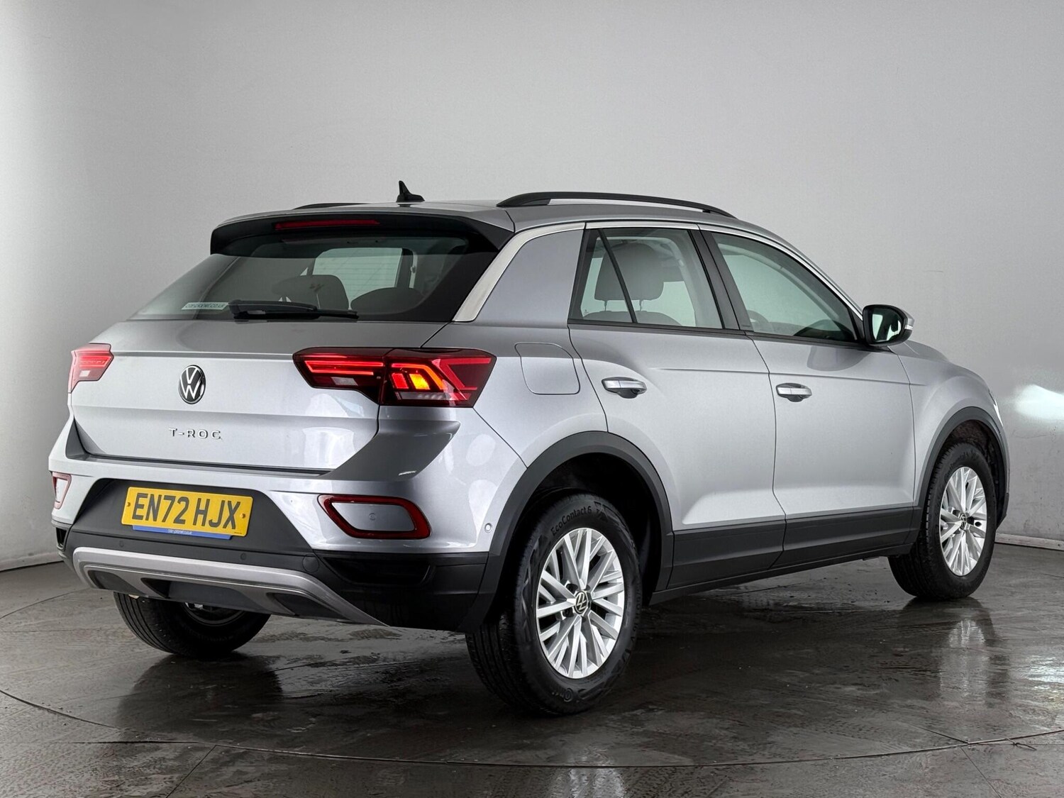 Used Volkswagen T-Roc 2023 for sale - 77441531: Photo 6