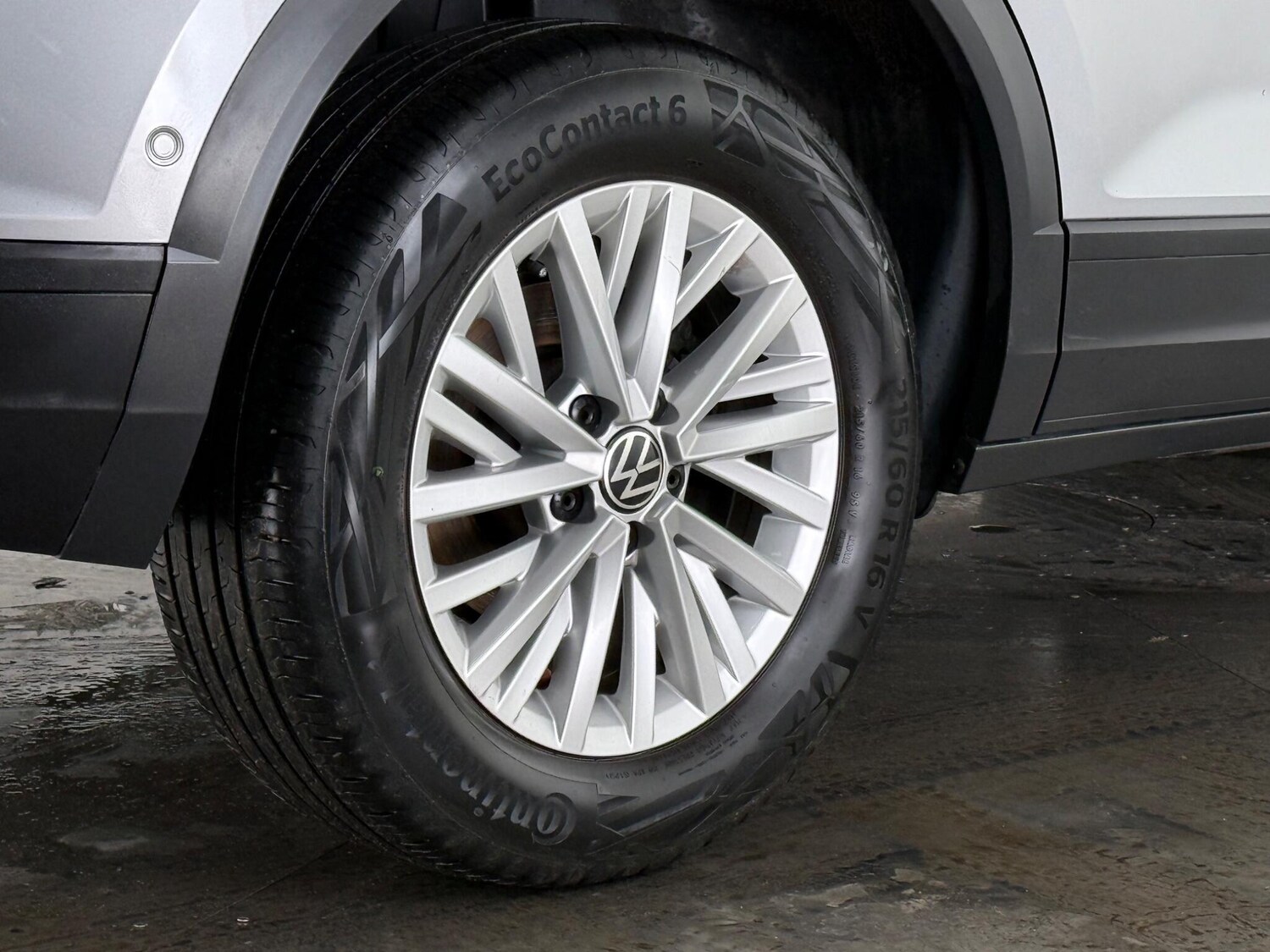 Used Volkswagen T-Roc 2023 for sale - 77441531: Photo 9