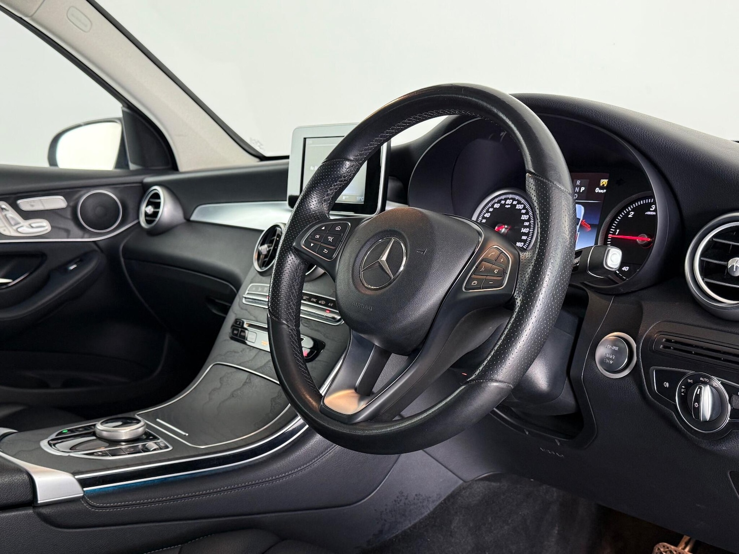 Used Mercedes-Benz GLC 2018 for sale - 77246787: Photo 19