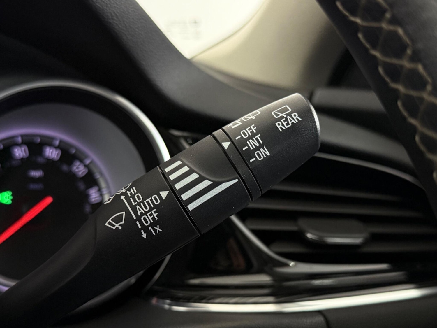 Used Vauxhall Insignia 2018 for sale - 76468636: Photo 24