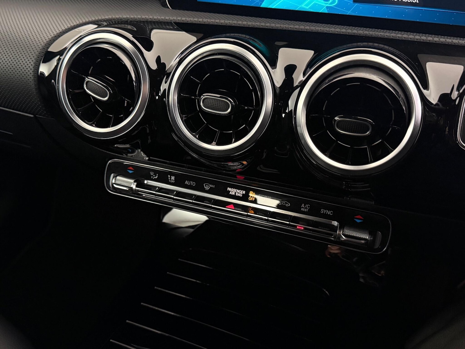 Used Mercedes-Benz A-Class for sale - 76468343: Photo 42