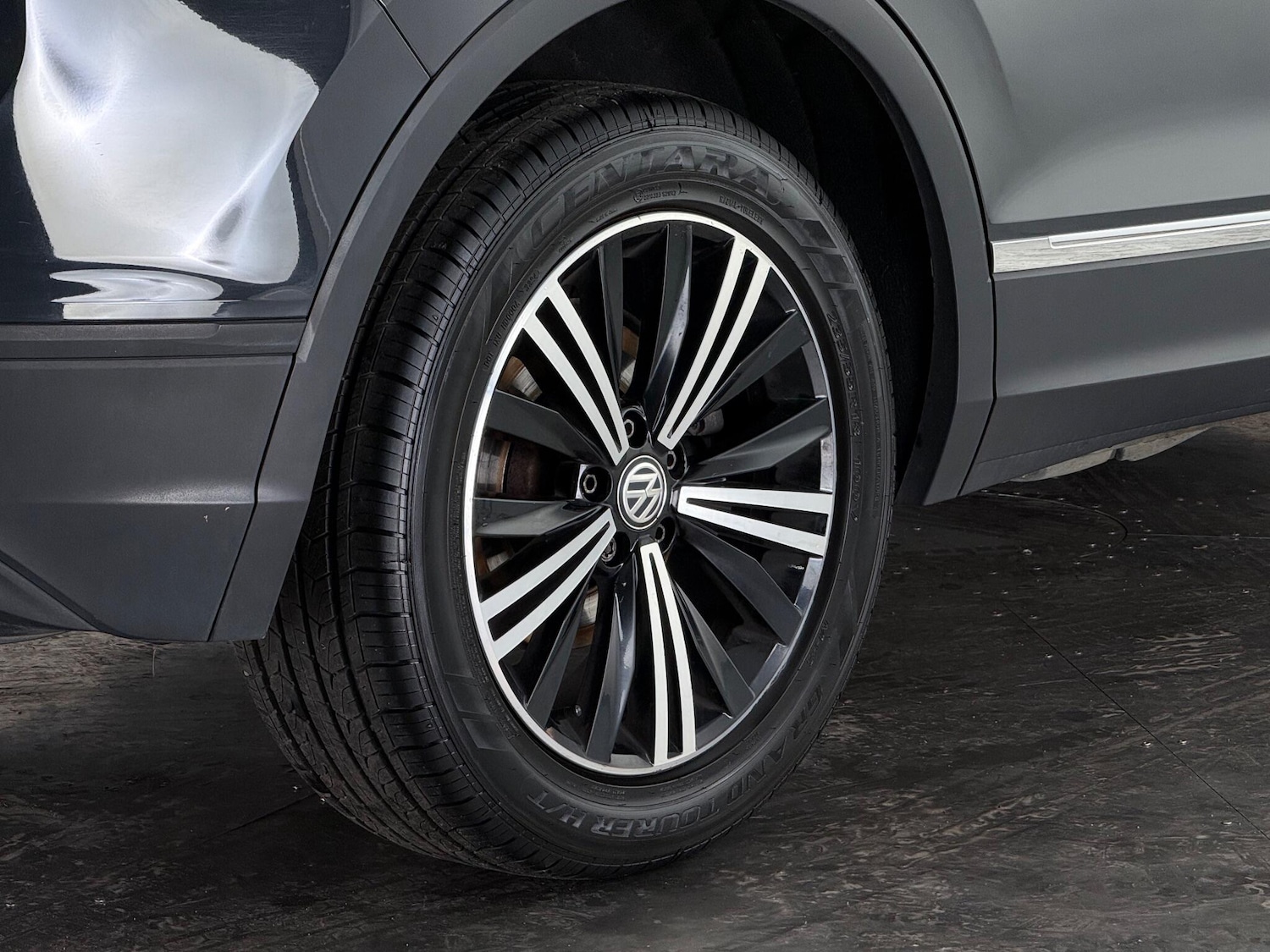 Used Volkswagen Tiguan 2018 for sale - 76992537: Photo 12