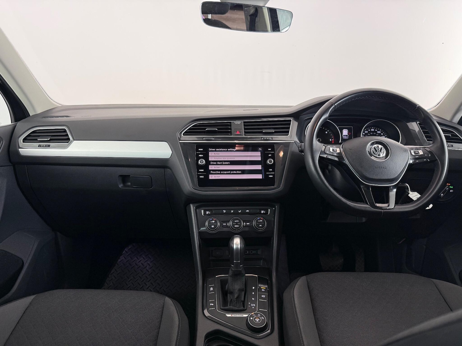 Used Volkswagen Tiguan 2018 for sale - 76992537: Photo 21