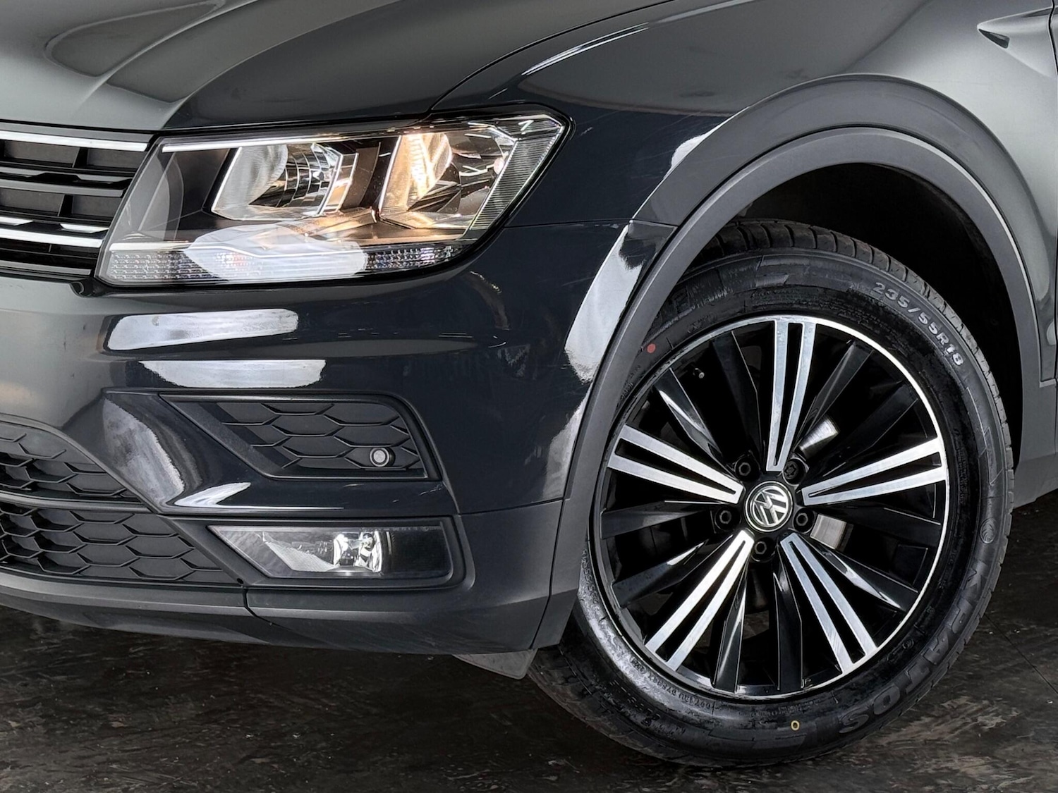 Used Volkswagen Tiguan 2018 for sale - 76992537: Photo 47