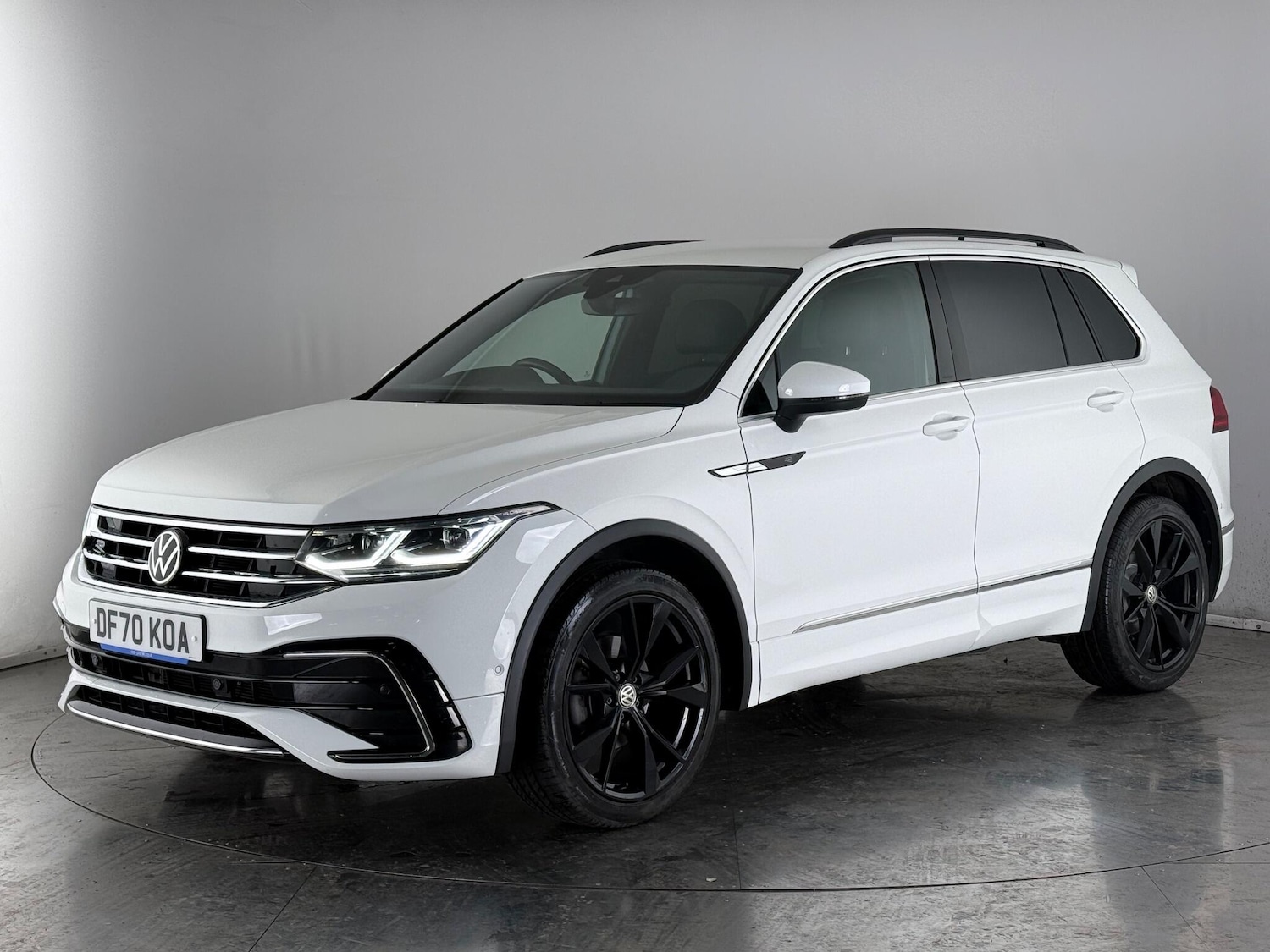 Used Volkswagen Tiguan 2020 for sale - 77243035: Photo 2