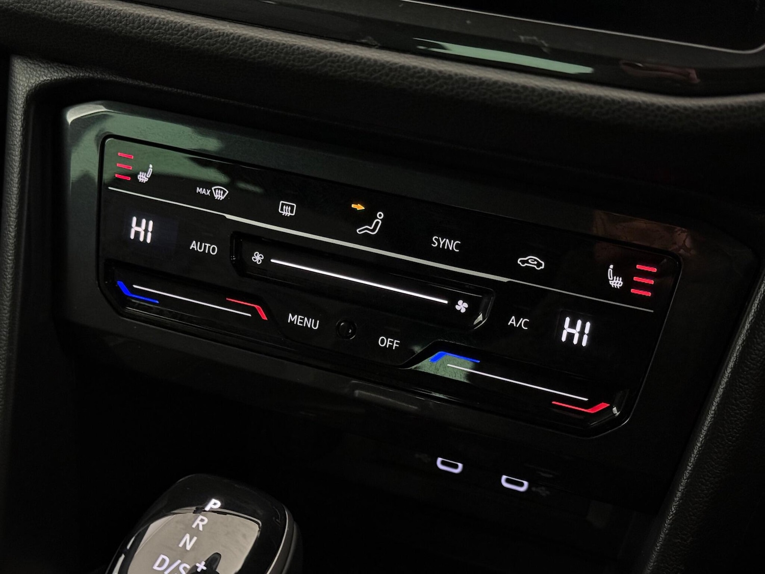 Used Volkswagen Tiguan 2020 for sale - 77243035: Photo 38