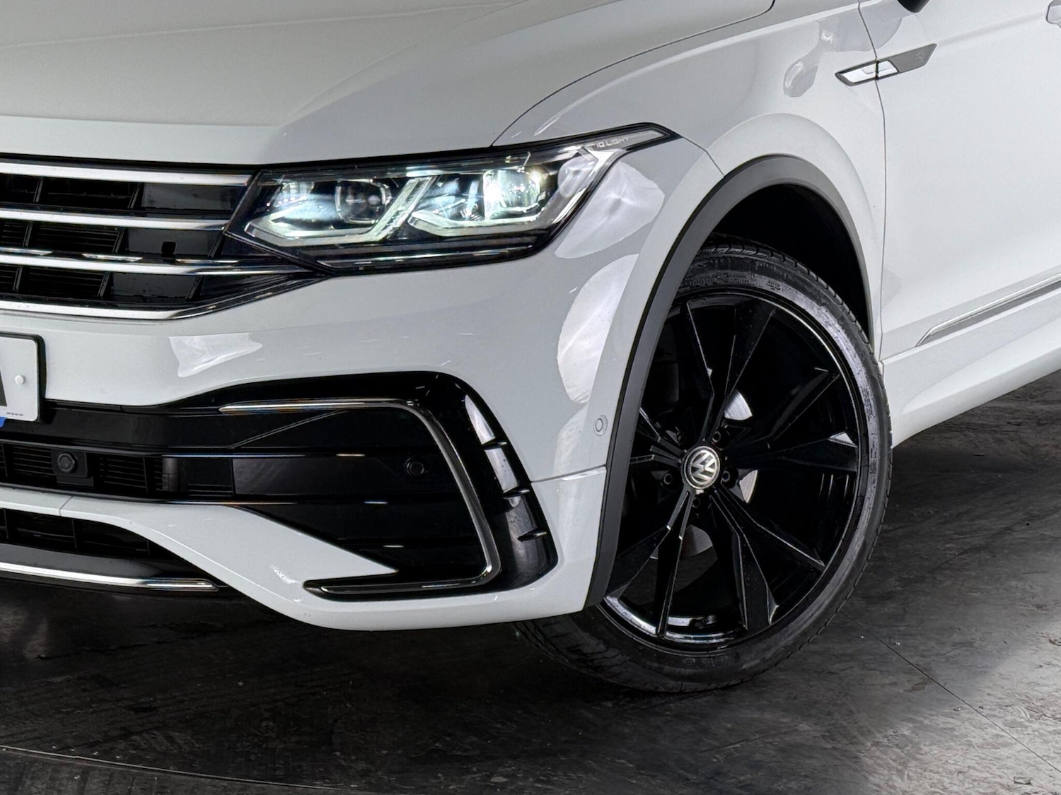 Used Volkswagen Tiguan 2020 for sale - 77243035: Photo 41