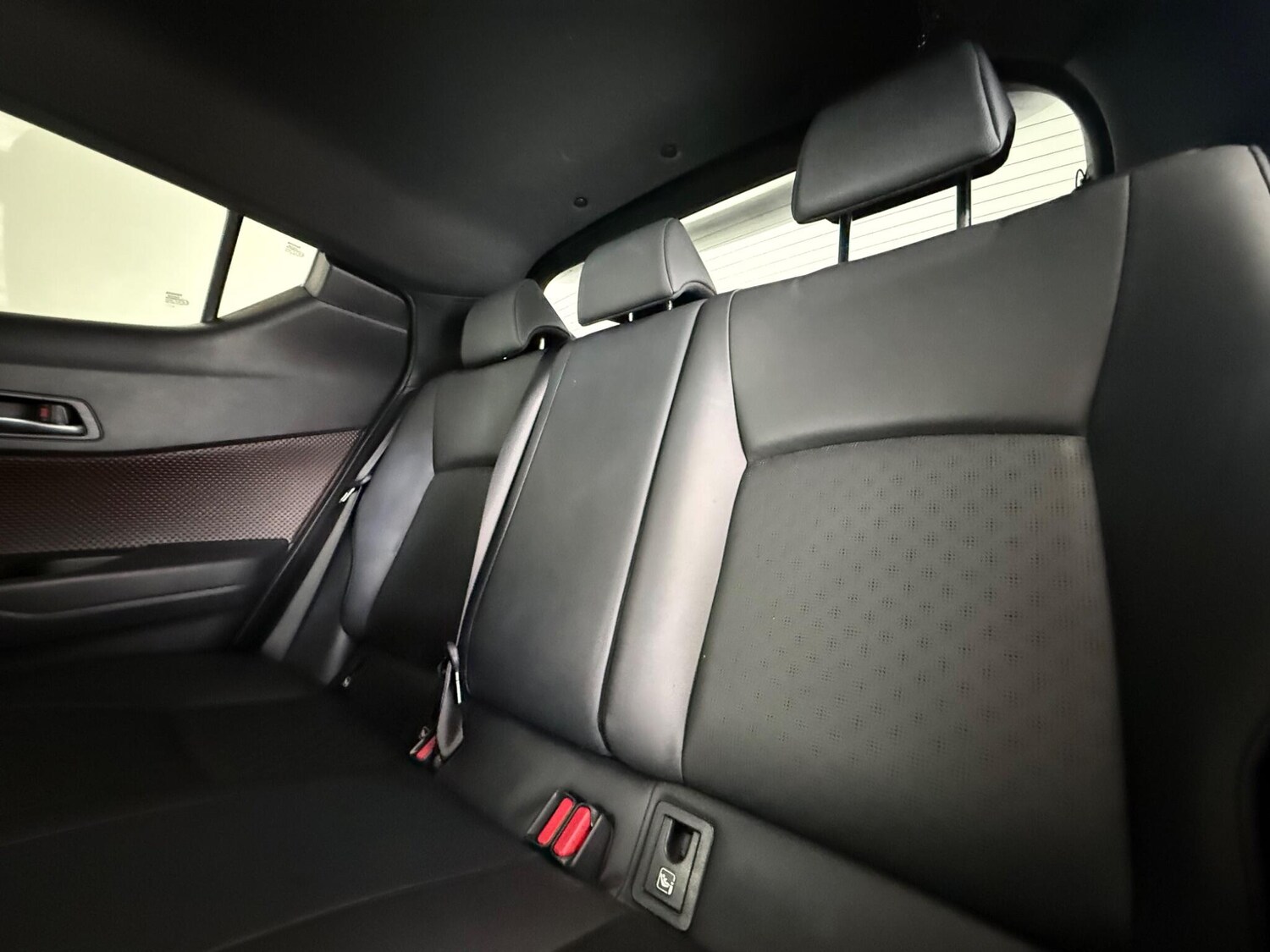 Used Toyota C-HR 2018 for sale - 77958687: Photo 11