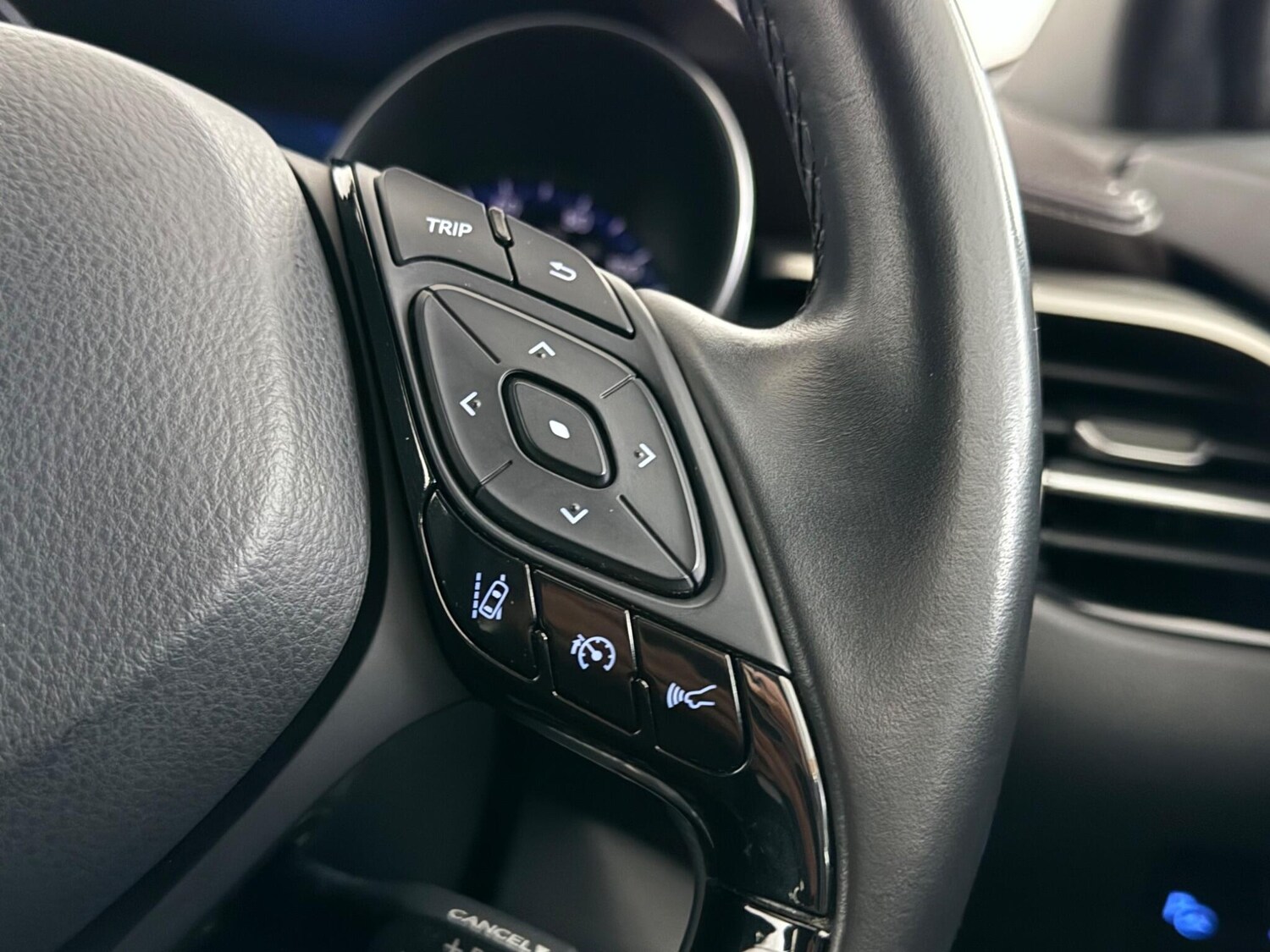 Used Toyota C-HR 2018 for sale - 77958687: Photo 17