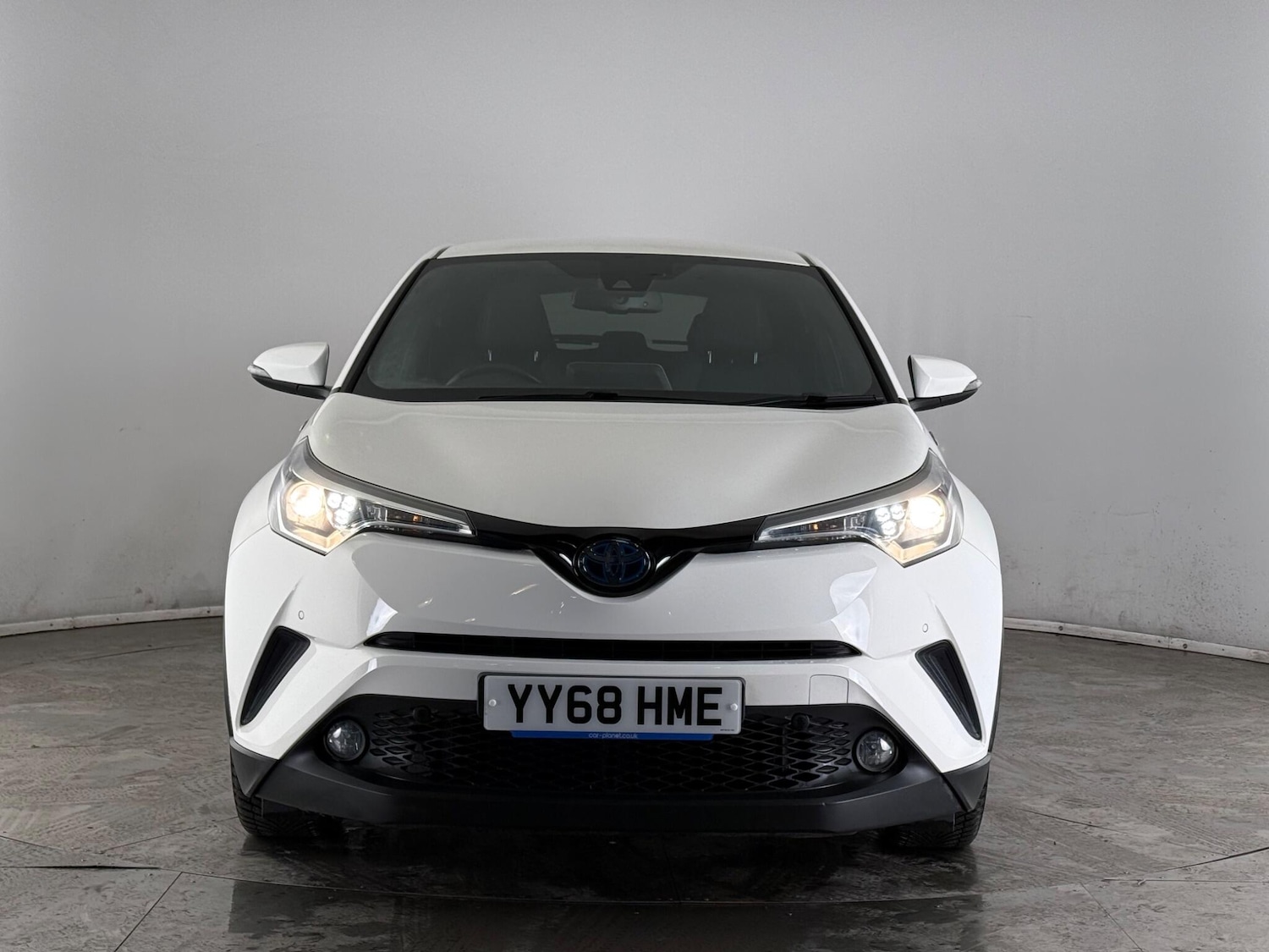Used Toyota C-HR 2018 for sale - 77958687: Photo 2