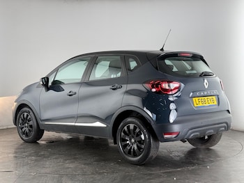 Used Renault Captur 2018 for sale - 77617559: Photo