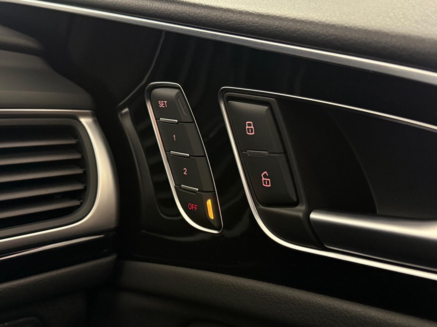 Used Audi A6 Saloon 2017 for sale - 76786742: Photo 31