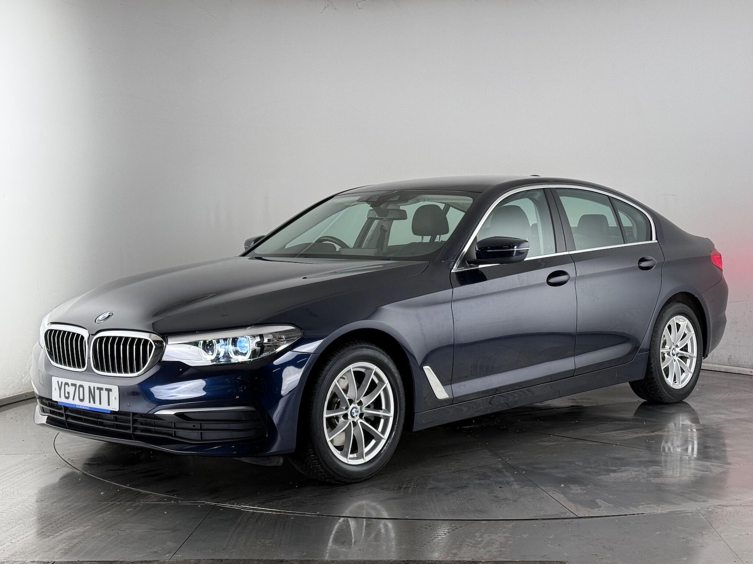 Used BMW 5 Series 2020 for sale - 77246260: Photo 2