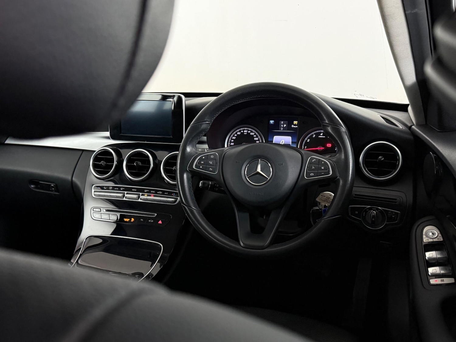 Used Mercedes-Benz C Class 2017 for sale - 78144165: Photo 15