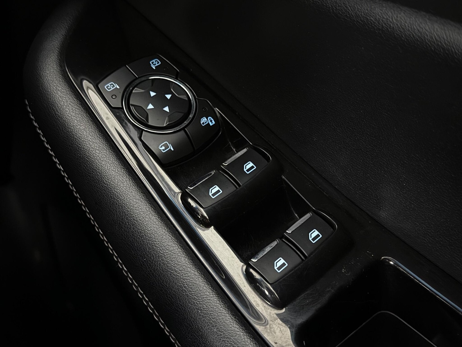 Used Ford Edge 2017 for sale - 77221495: Photo 26