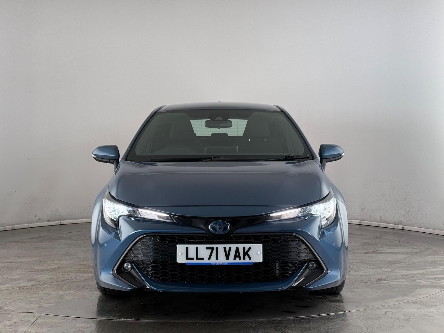 Used Toyota Corolla 2021 for sale - 77259951: Photo 2