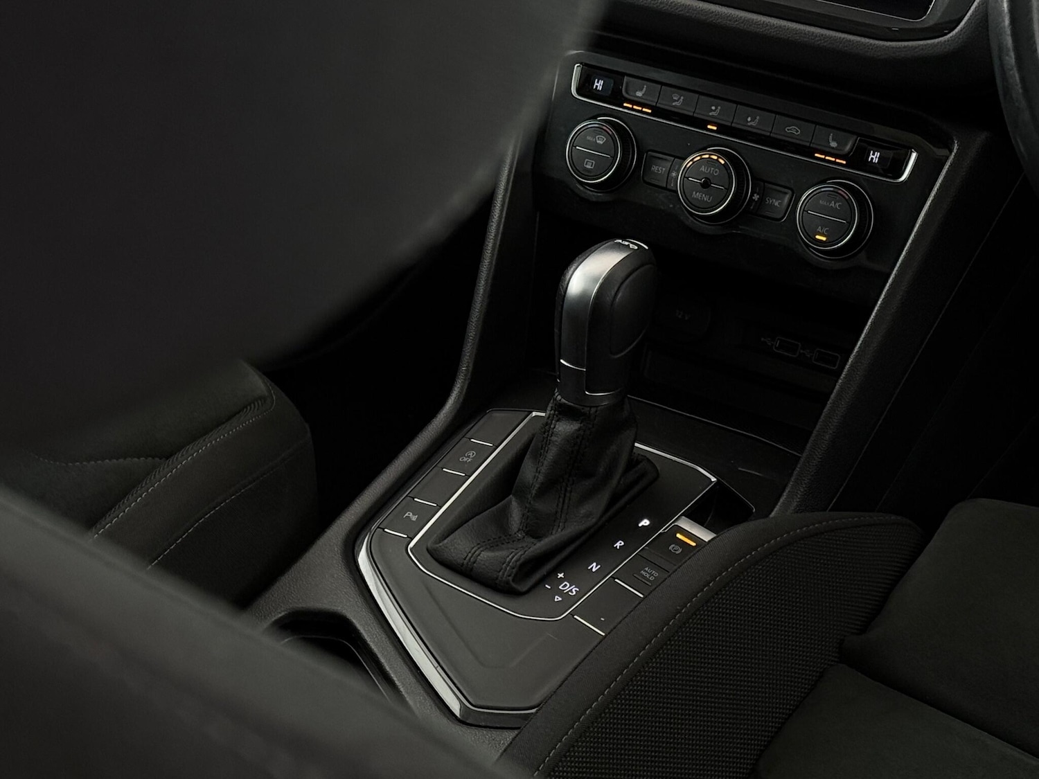 Used Volkswagen Tiguan 2019 for sale - 77217167: Photo 35