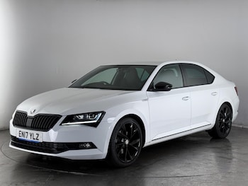 Used Skoda Superb 2017 for sale - 76468252: Photo
