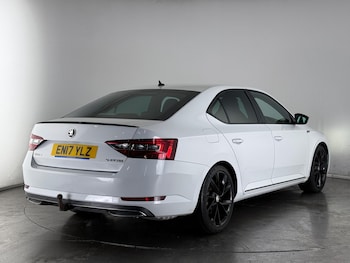 Used Skoda Superb 2017 for sale - 76468252: Photo