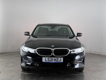 Used BMW 3 Series 2021 for sale - 77131184: Photo