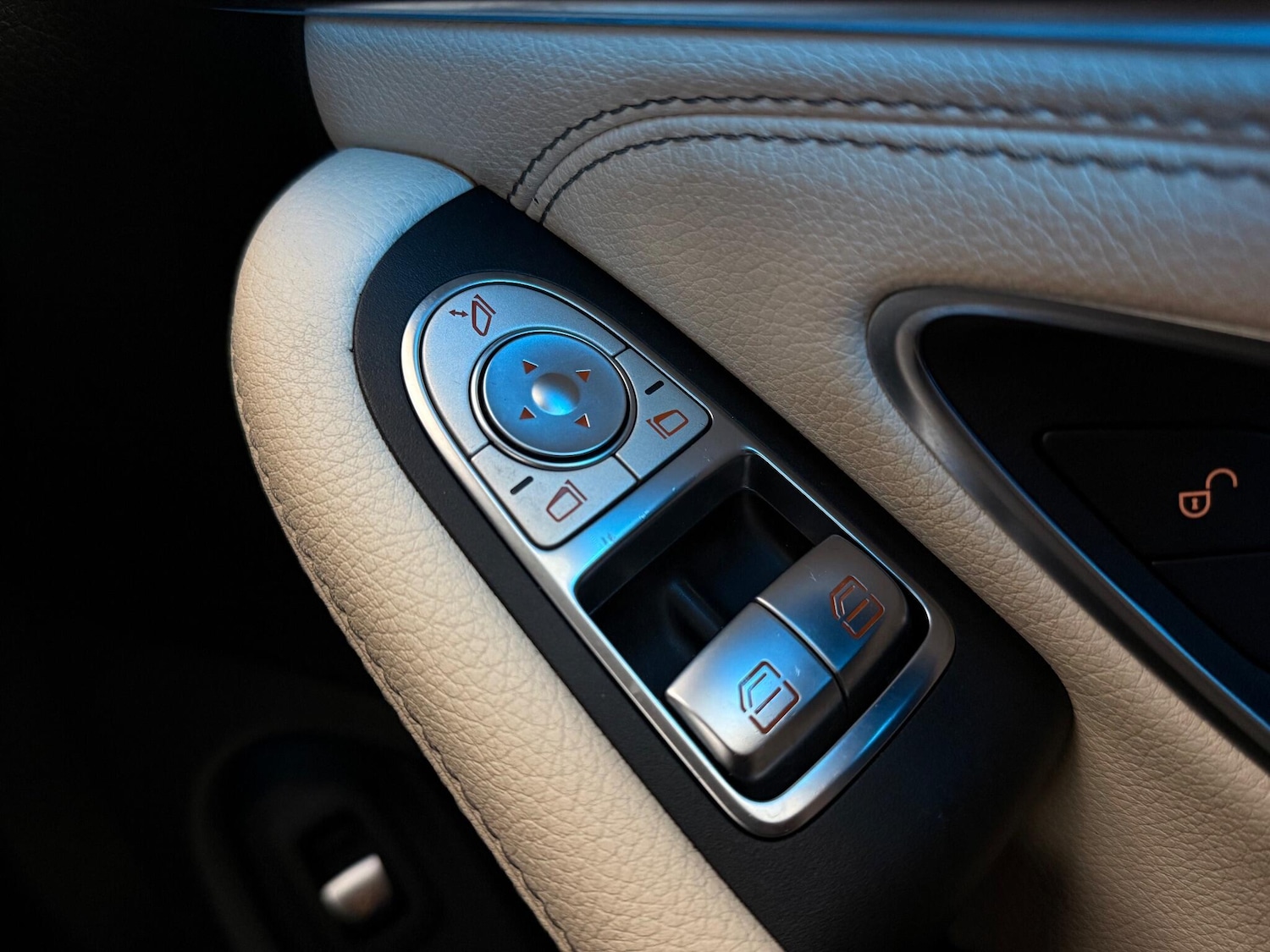 Used Mercedes-Benz C Class 2017 for sale - 77260295: Photo 33