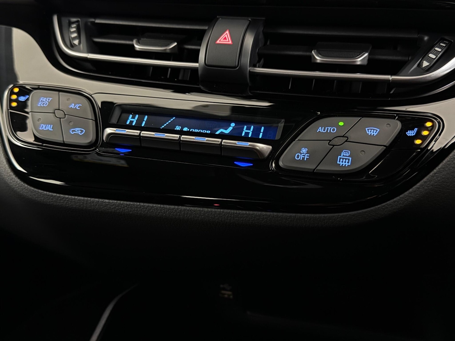 Used Toyota C-HR 2023 for sale - 77247096: Photo 28