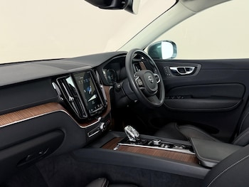 Used Volvo XC60 2019 for sale - 78977160: Photo