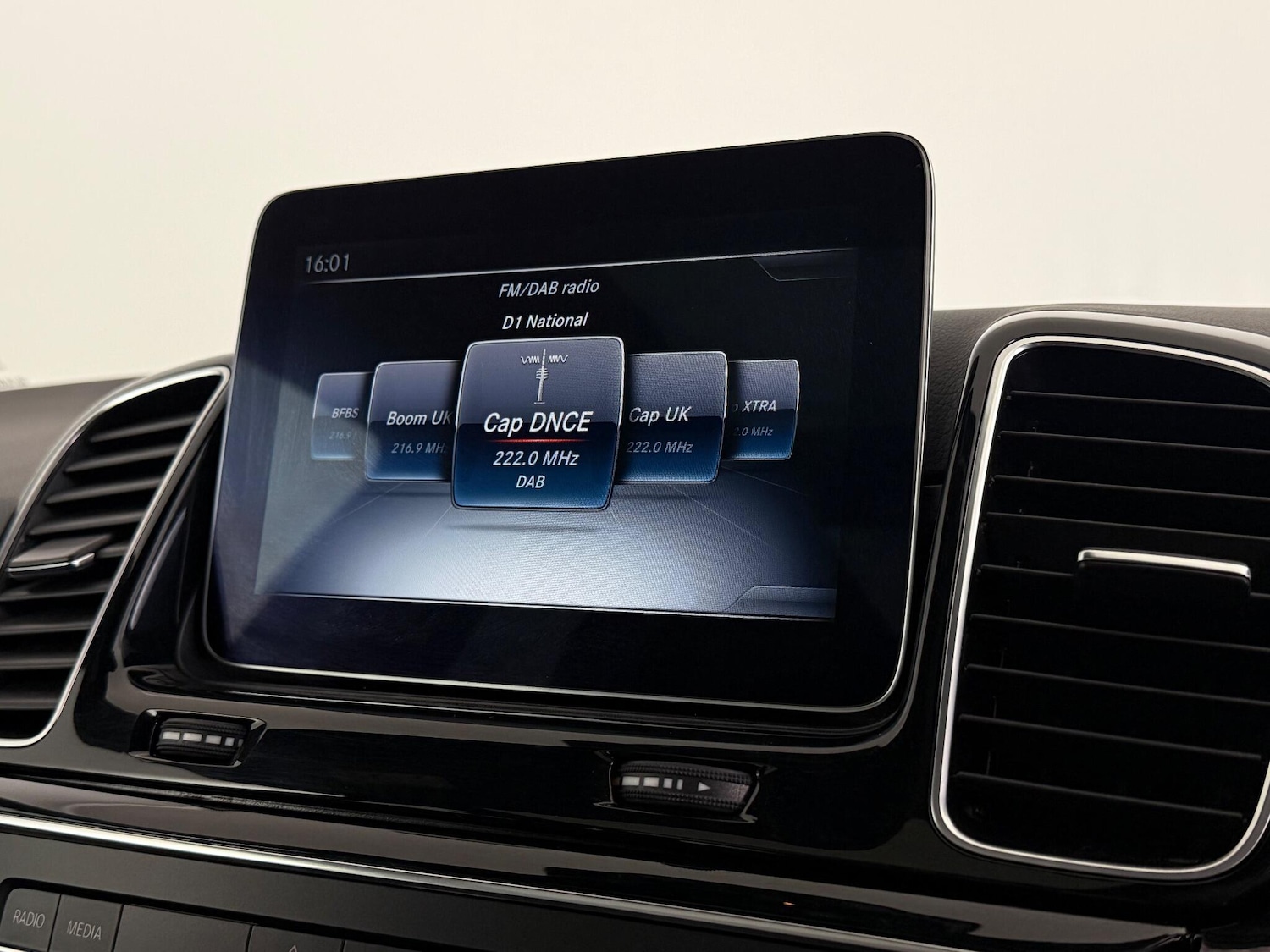 Used Mercedes-Benz GLE 2018 for sale - 77196328: Photo 30