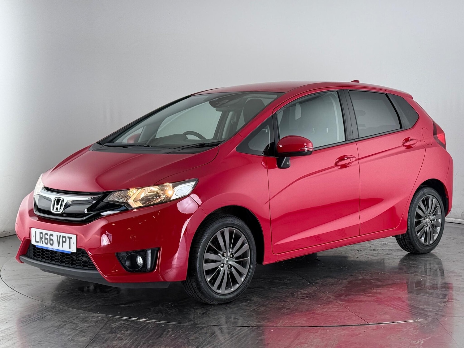 Used Honda Jazz 2016 for sale - 77243745: Photo 2