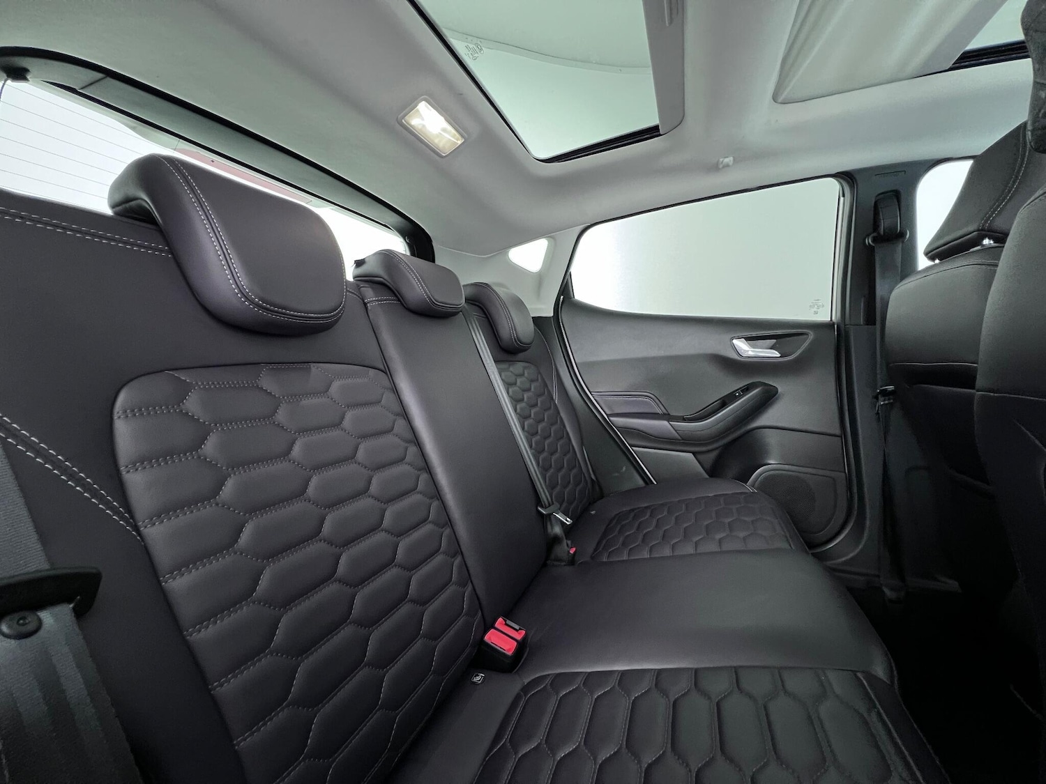 Used Ford Fiesta 2018 for sale - 76539102: Photo 16