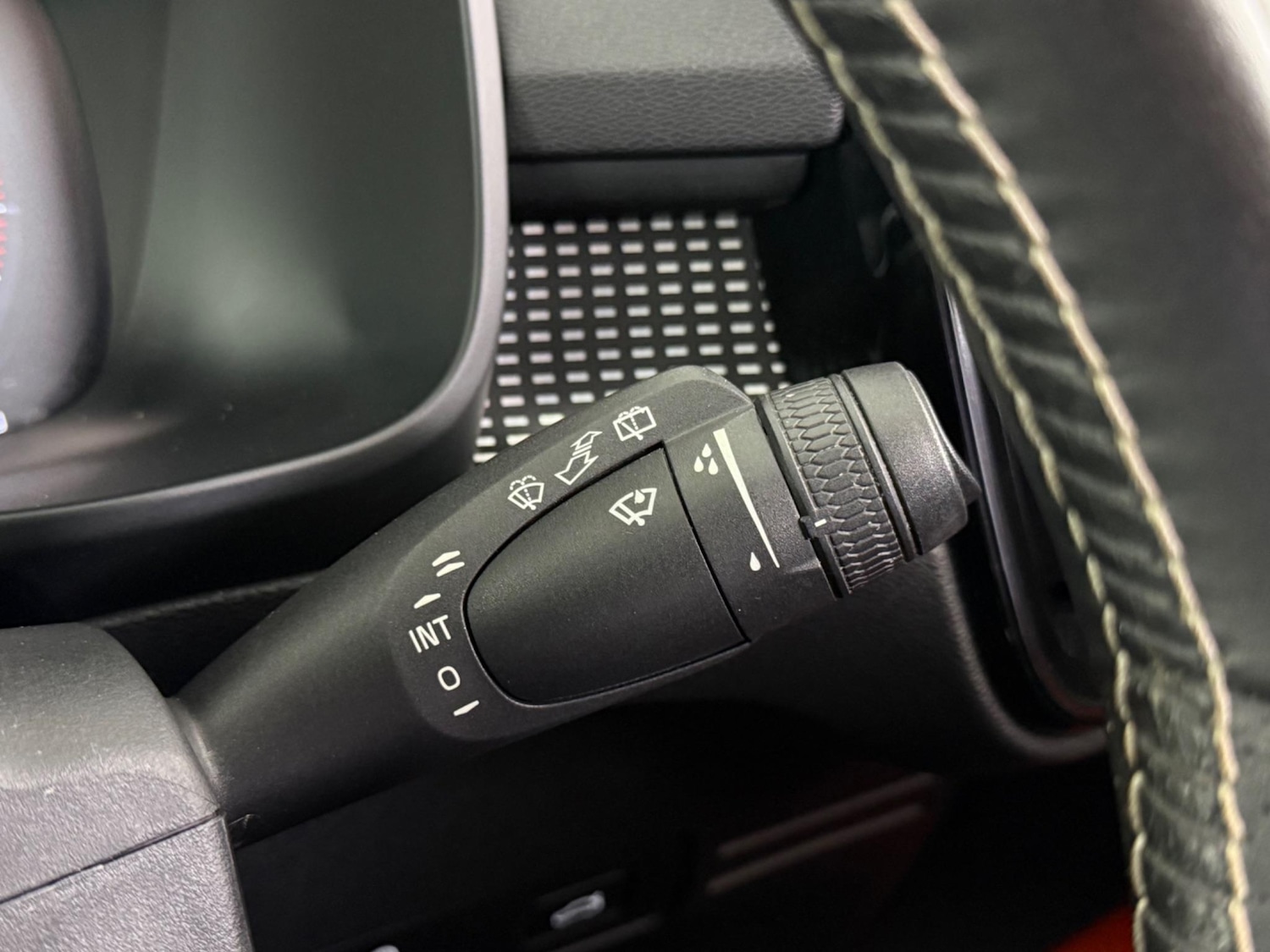 Used Volvo XC40 2020 for sale - 77243839: Photo 22