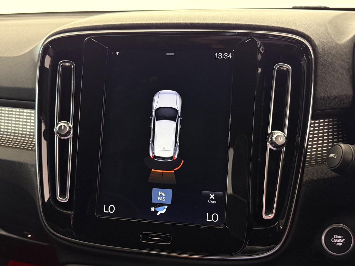 Used Volvo XC40 2020 for sale - 77243839: Photo 29