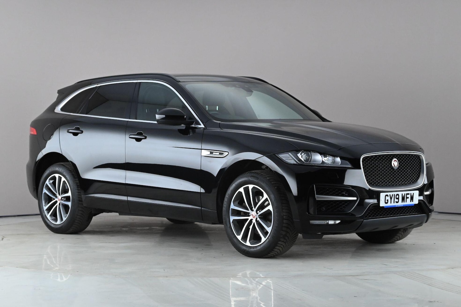 Used Jaguar F-Pace 2019 for sale - 78063165: Photo 1