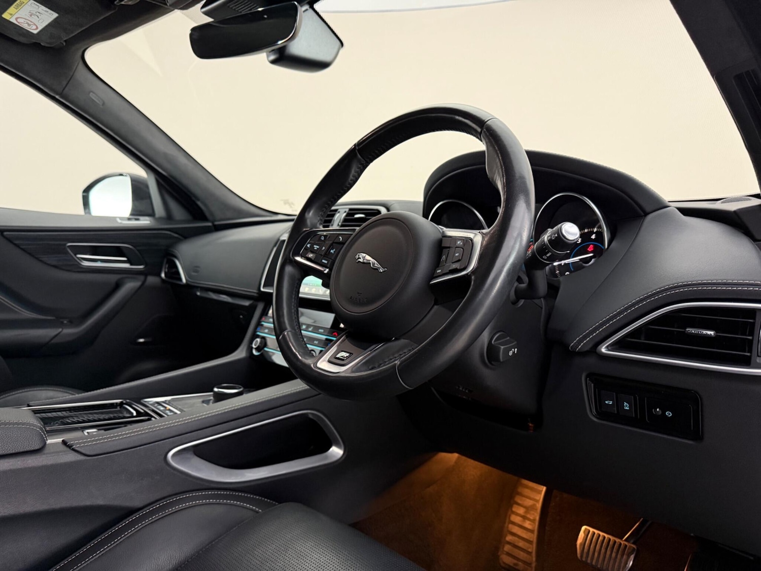 Used Jaguar F-Pace 2019 for sale - 78063165: Photo 20