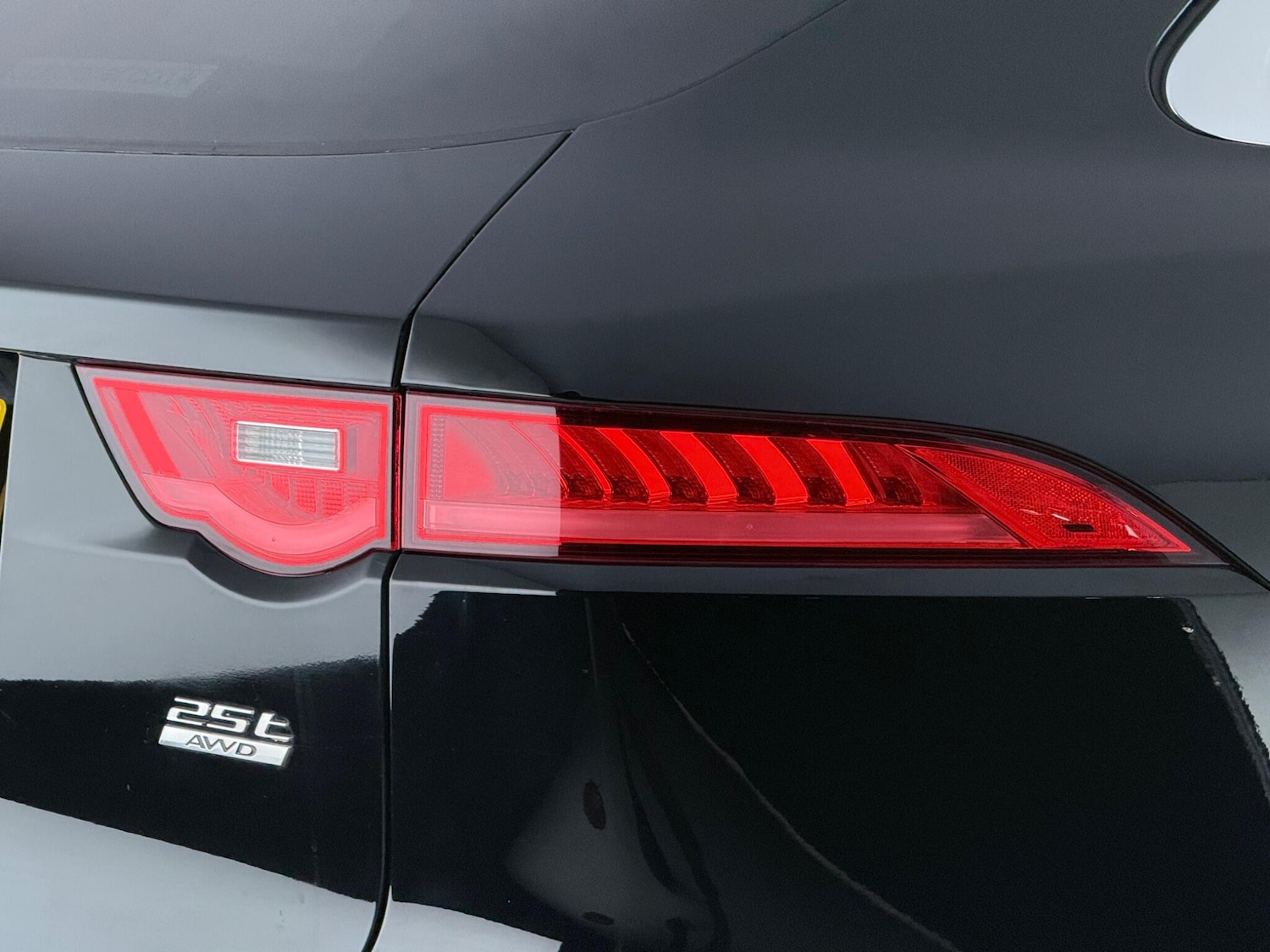 Used Jaguar F-Pace 2019 for sale - 78063165: Photo 9