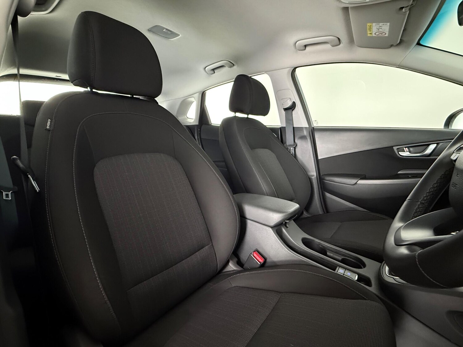 Used Hyundai KONA 2023 for sale - 77647232: Photo 11