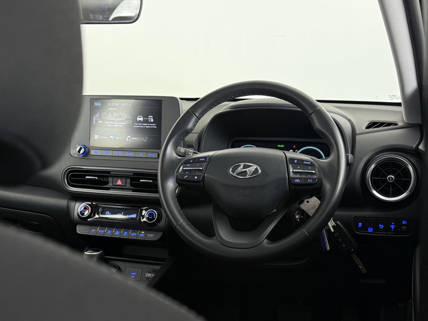 Used Hyundai KONA 2023 for sale - 77647232: Photo 15