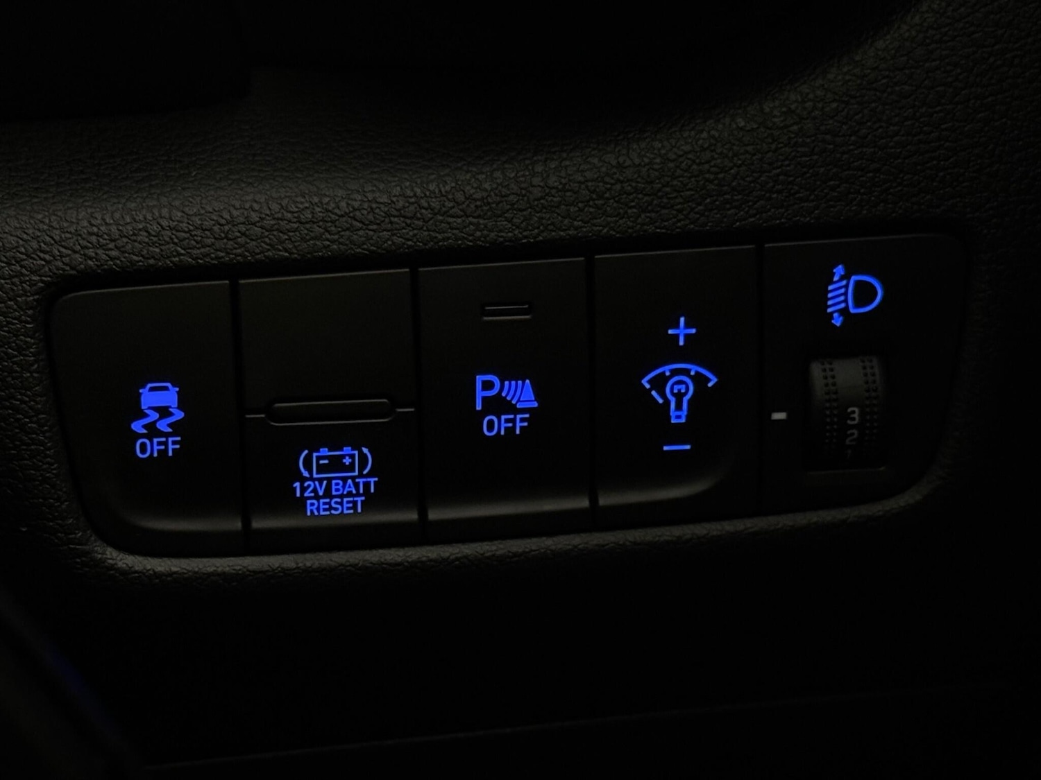 Used Hyundai KONA 2023 for sale - 77647232: Photo 32