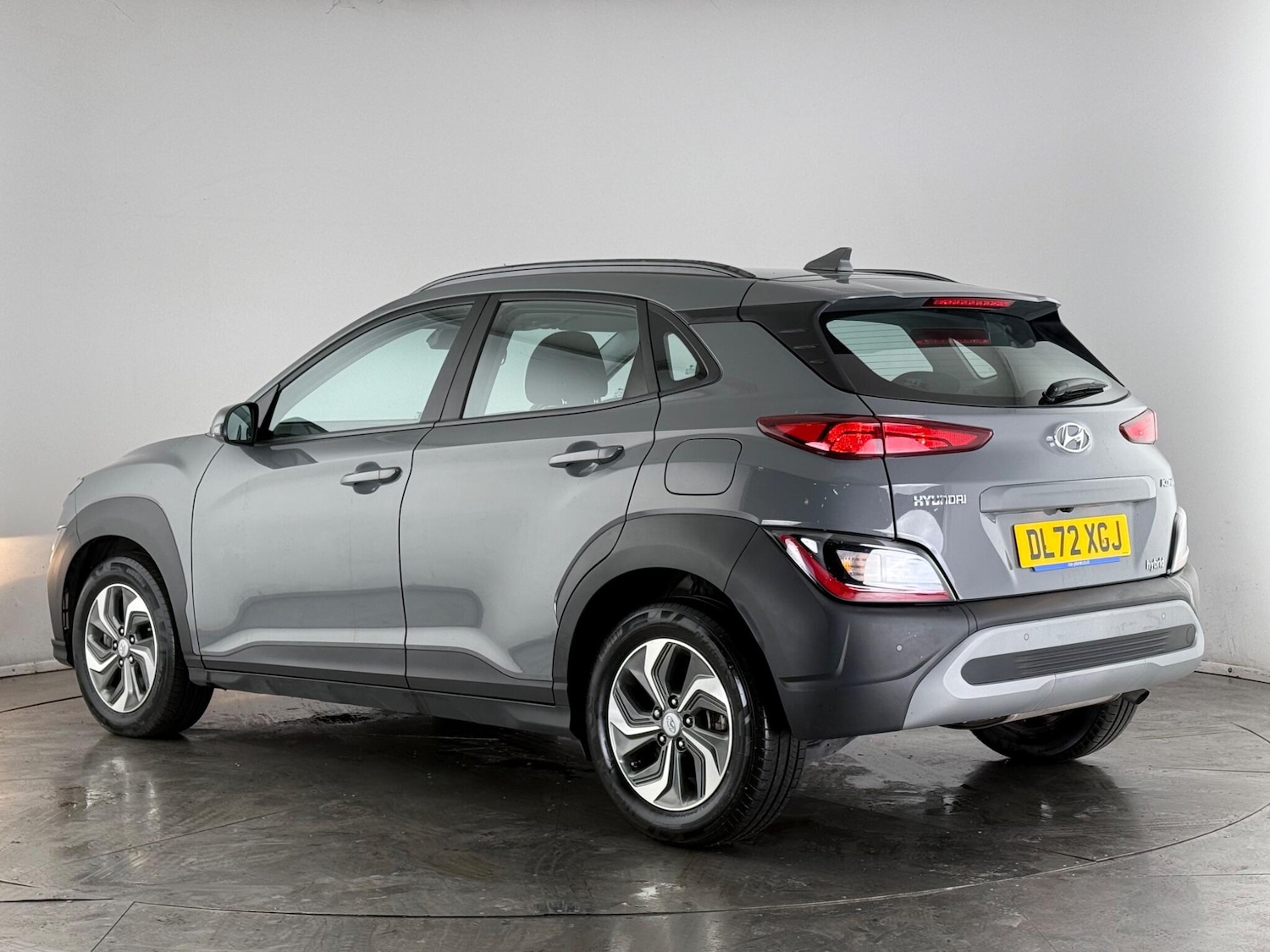 Used Hyundai KONA 2023 for sale - 77647232: Photo 4
