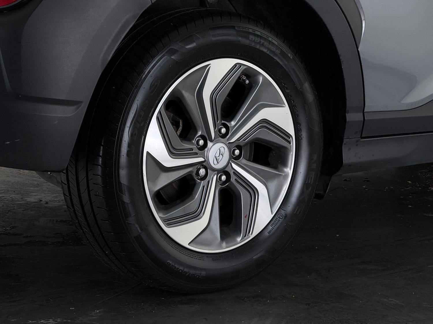 Used Hyundai KONA 2023 for sale - 77647232: Photo 9