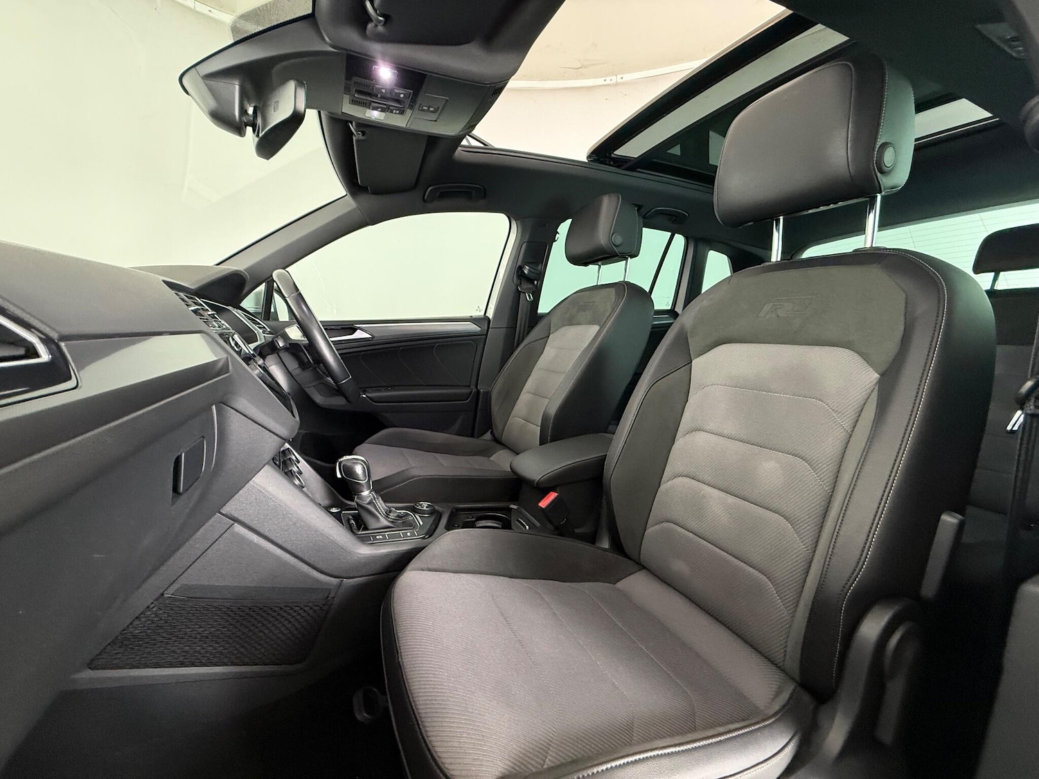 Used Volkswagen Tiguan 2018 for sale - 77221702: Photo 14