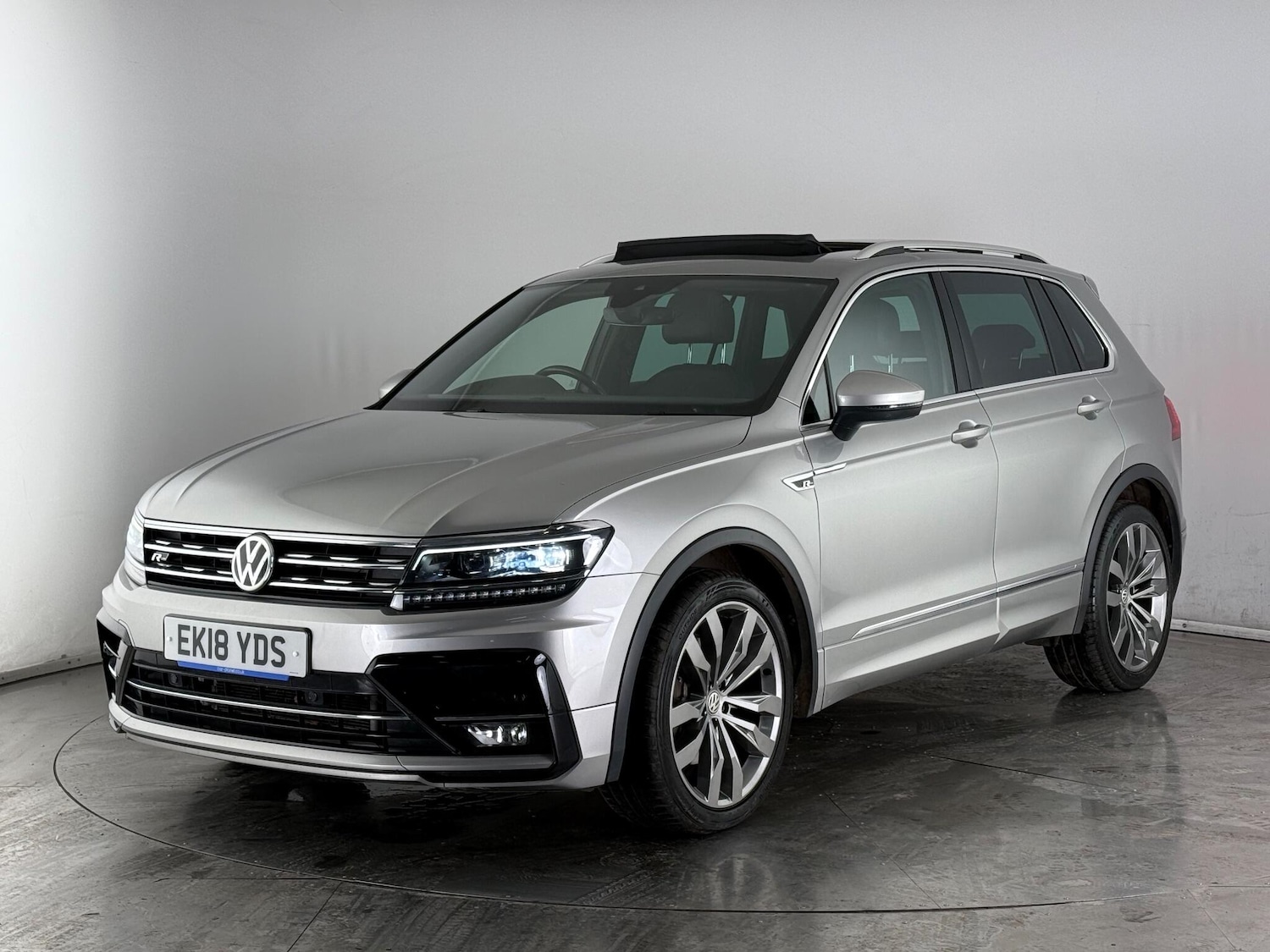 Used Volkswagen Tiguan 2018 for sale - 77221702: Photo 2