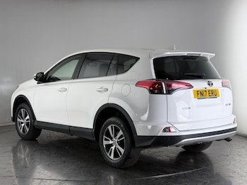 Used Toyota RAV4 2017 for sale - 76485138: Photo