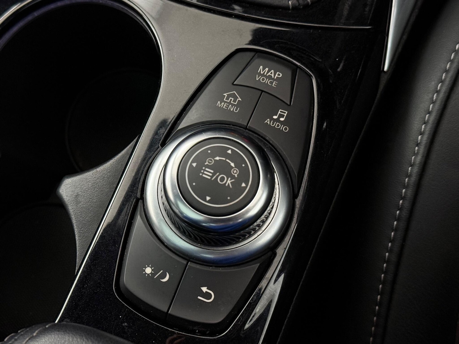 Used Infiniti Q30 2017 for sale - 76468745: Photo 37