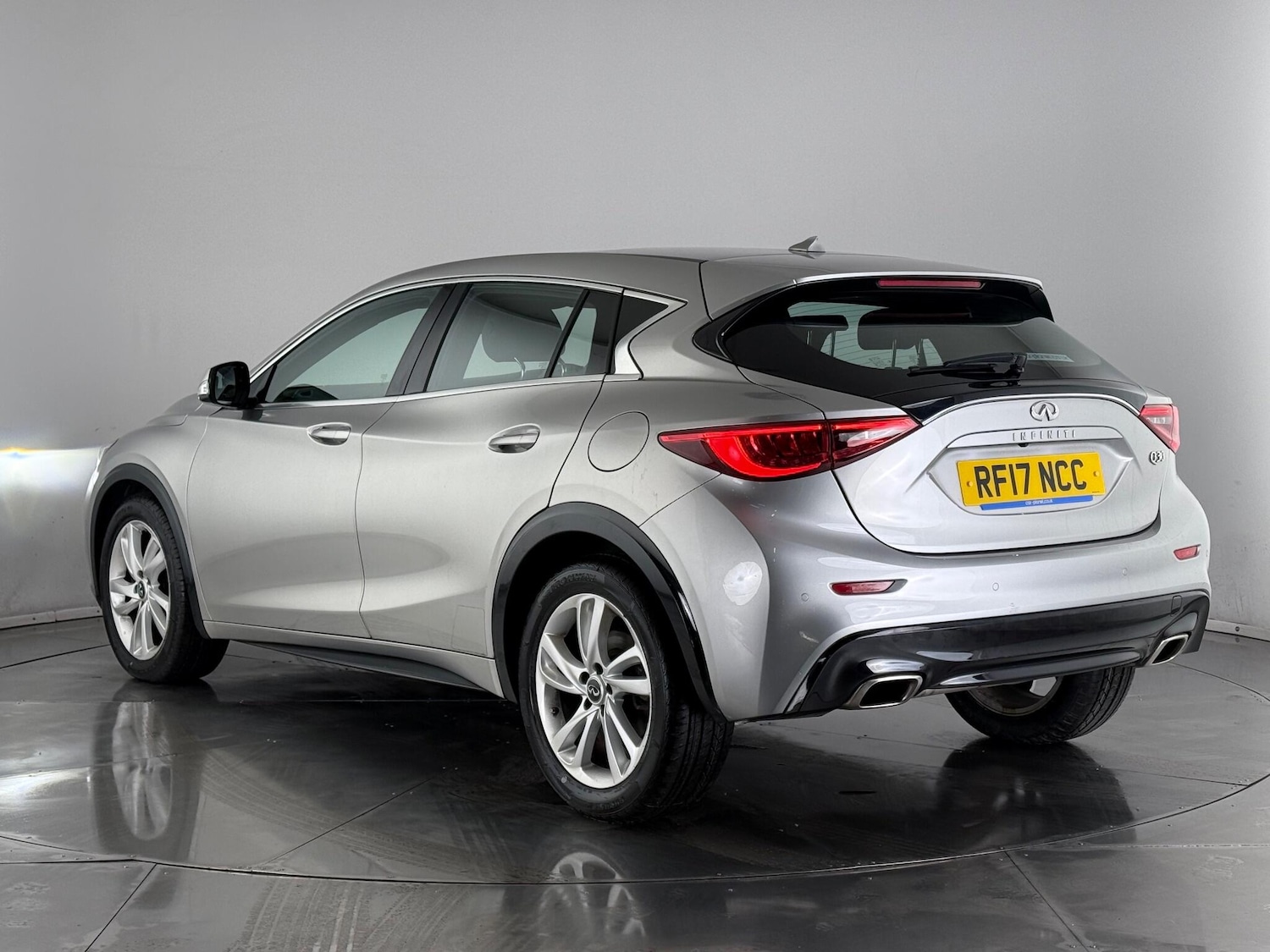 Used Infiniti Q30 2017 for sale - 76468745: Photo 5